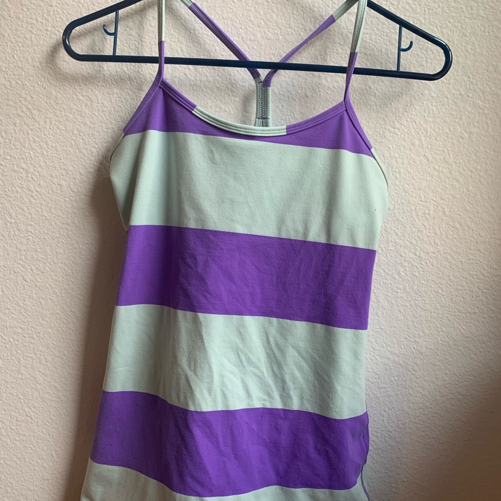 Lululemon top